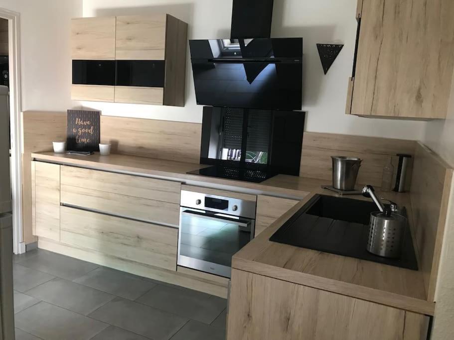 Appartement Avec Terrasse Centre De La Bastide Carcassone Kültér fotó